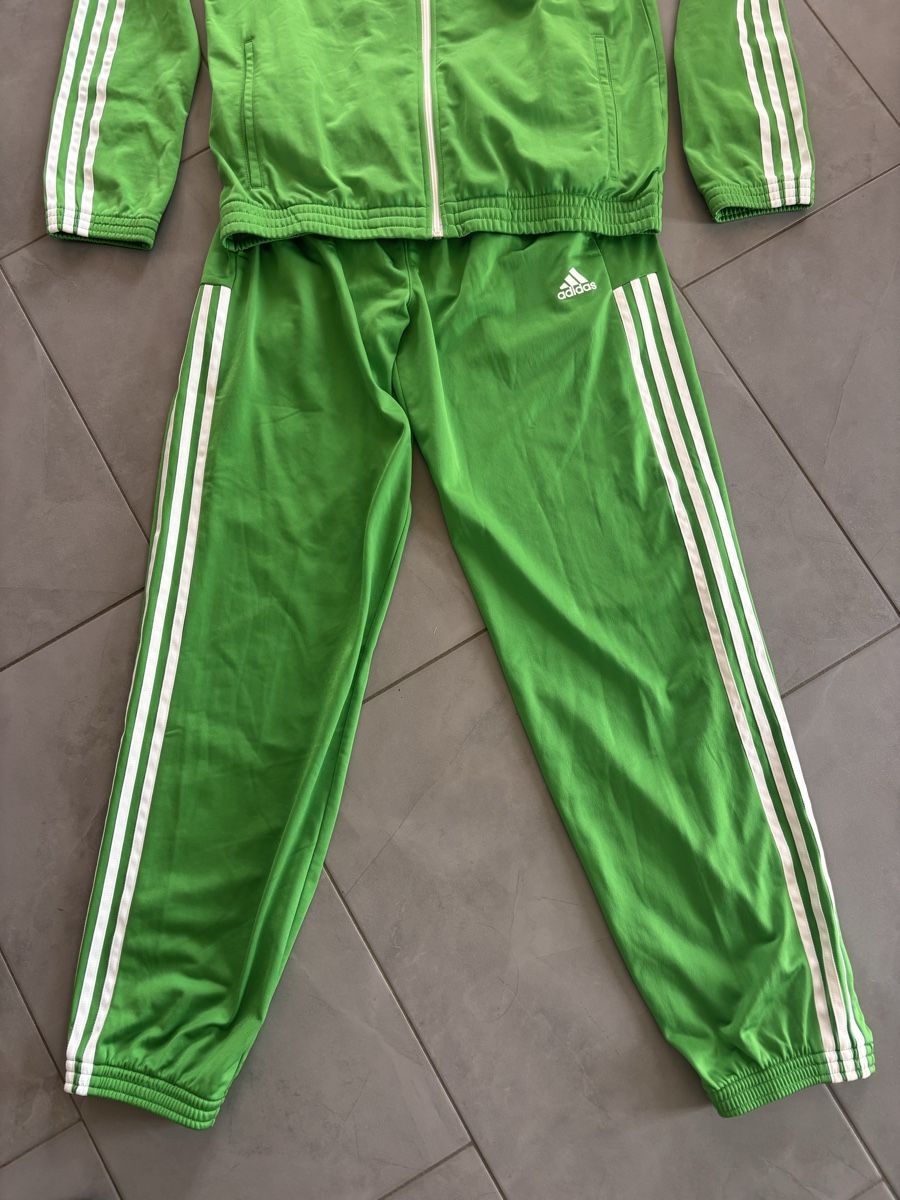 Adidas Completi, tute sportive e funzionali: Adidas Trainer Vintage 2013 M – Usato da Schmitten FR venduto da Hubalo 5