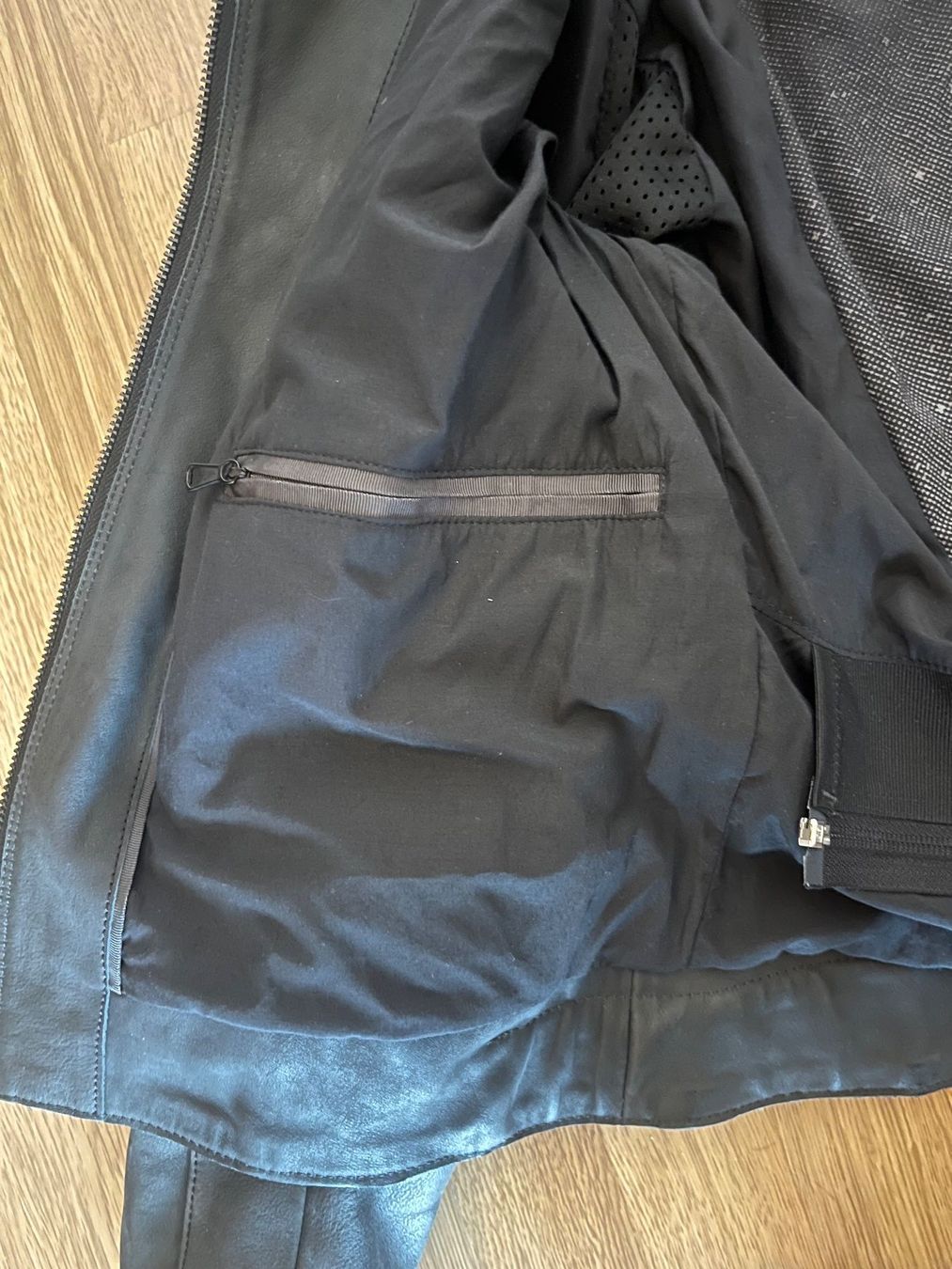 BMW Jacken: BMW Motorrad Damen Lederjacke Gr. 36 – Neu (gemäss Beschreibung) aus Holzhäusern ZG von geo_l58z 5