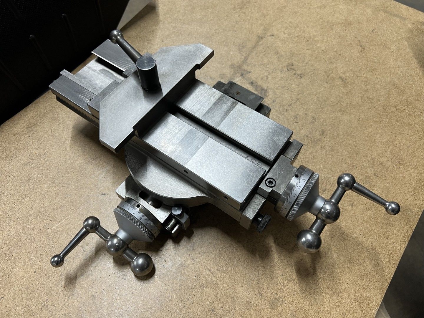 Attrezzi per industria metallurgica: Schaublin 102-45 Kurbel-Kreuzsupport – Usato da Zuchwil venduto da dragosmd-maschinen 6