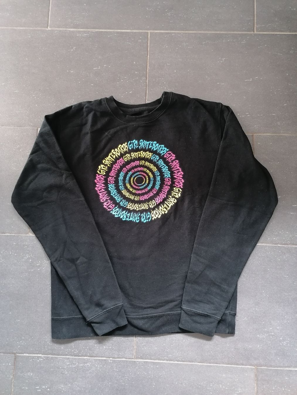 Maglioni & Felpe: Girl Skateboard Pullover Gr. M – Usato da Goldswil venduto da cin_m8xy