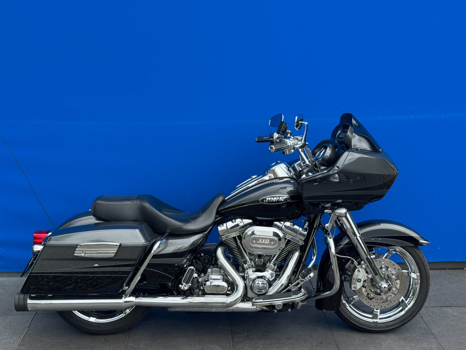 Harley-Davidson Touring: HARLEY-DAVIDSON FLTRXSE Road Glide Custom ABS CVO – Usato da Escholzmatt venduto da Wikinger11 9