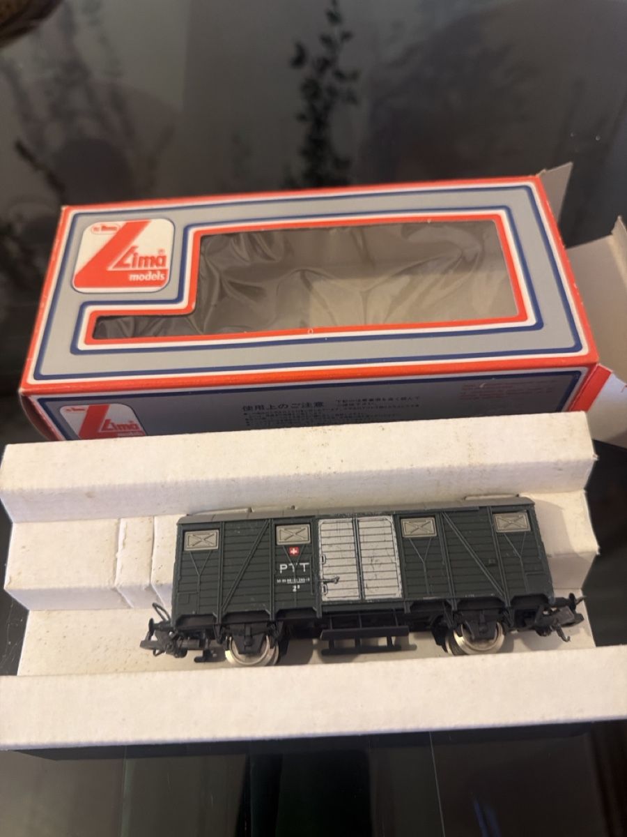 Lima Trains électriques: Wagon couvert Lima models PTT, état comme neuf – D'occasion à Montricher par nil_8fgf