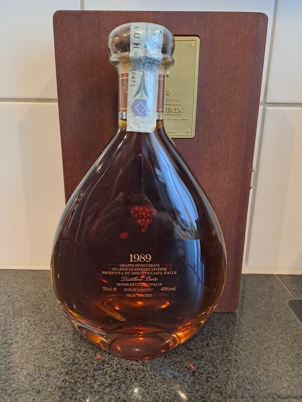 Berta Bevande alcoliche: Paolo Berta Grappa 1989 mit OHK – Nuovo e nell'imballaggio originale da Elsau venduto da Kellerraeumung 6
