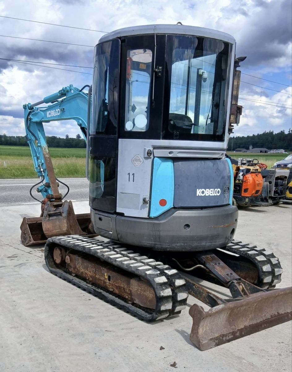 Kobelco Escavatori: Bagger Kobelco SK 35 3,6 Tonnen – Usato da Niederbipp venduto da baggerch 1