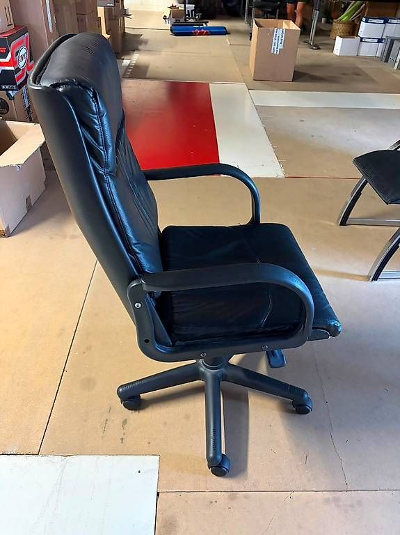 Sedie: Bürostuhl leder – Usato da Landquart venduto da pet_l2dm 1