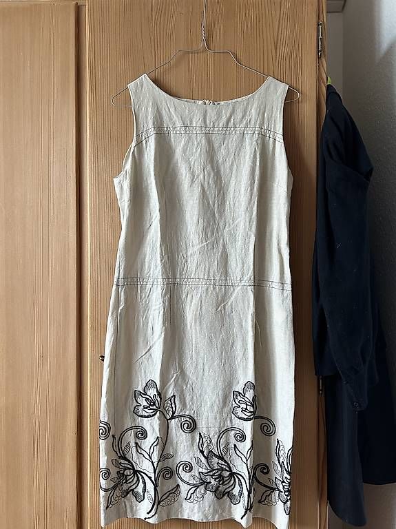 Vestiti: Sommer kleid  – Usato da Luzern venduto da yol_gn2b