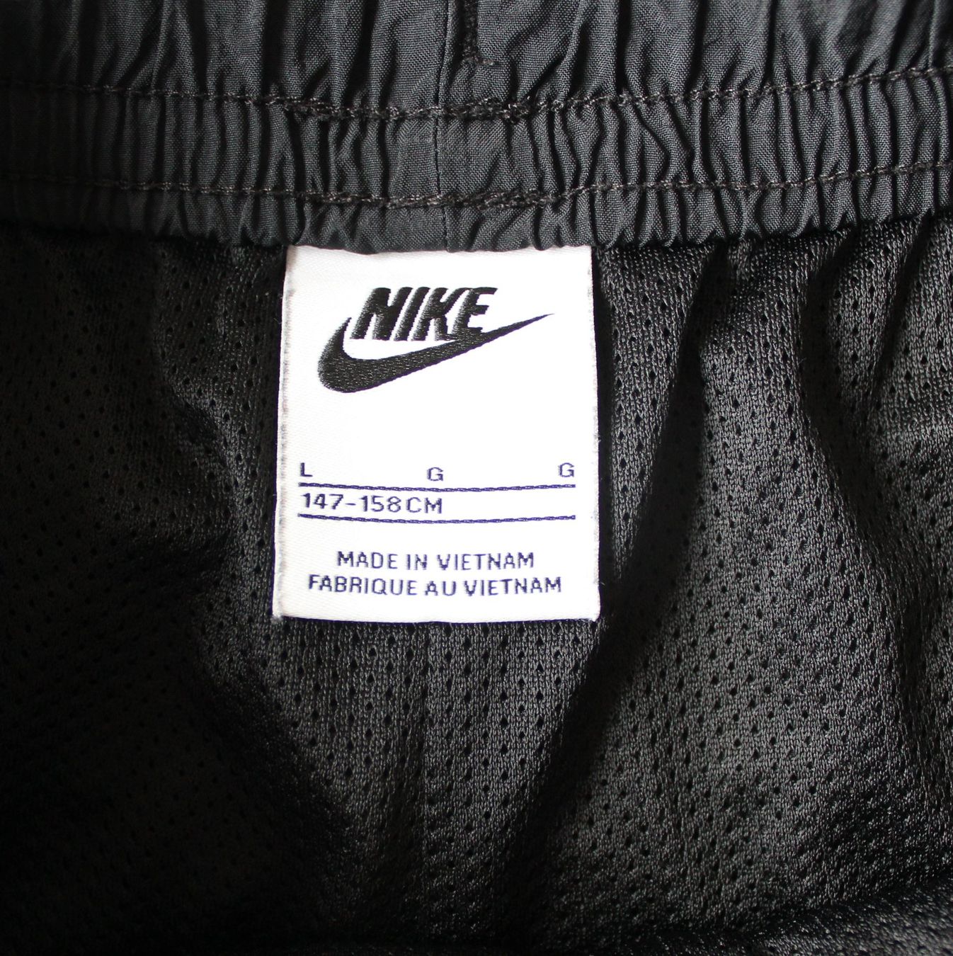 Nike Pantaloni: Short Nike t. 147 - 158 – Usato da Peseux venduto da Gilloss 8