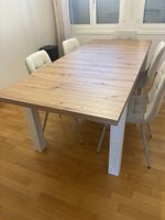 Ausziehbarer Tisch