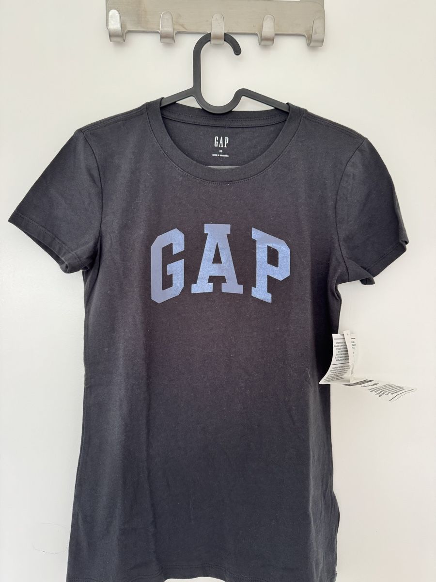 Gap T-Shirts: New Tshirt GAP – Neu und originalverpackt aus Dübendorf von maf_6tqh