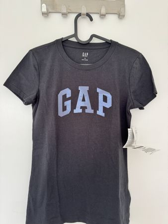 New Tshirt GAP