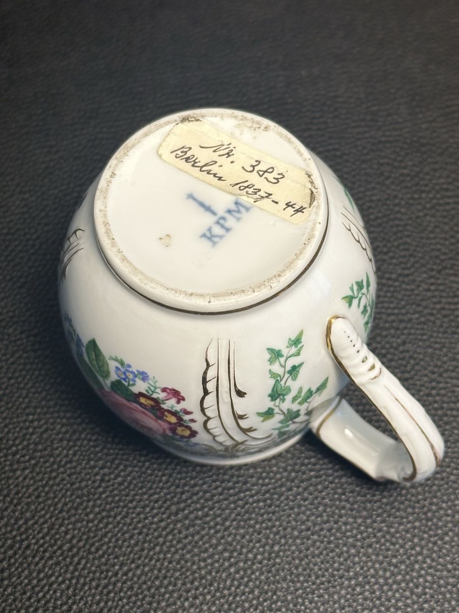 KPM Teekannen: Milchkännchen mit Dekor, KPM, Berlin, um 1840 – Gebraucht aus Luzern von Fabian_Ni 8