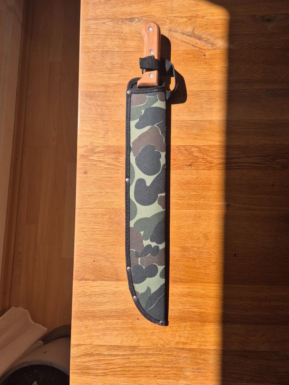 Coltellini militari: Machette – Nuovo (secondo la descrizione) da Biel/Bienne venduto da guyw