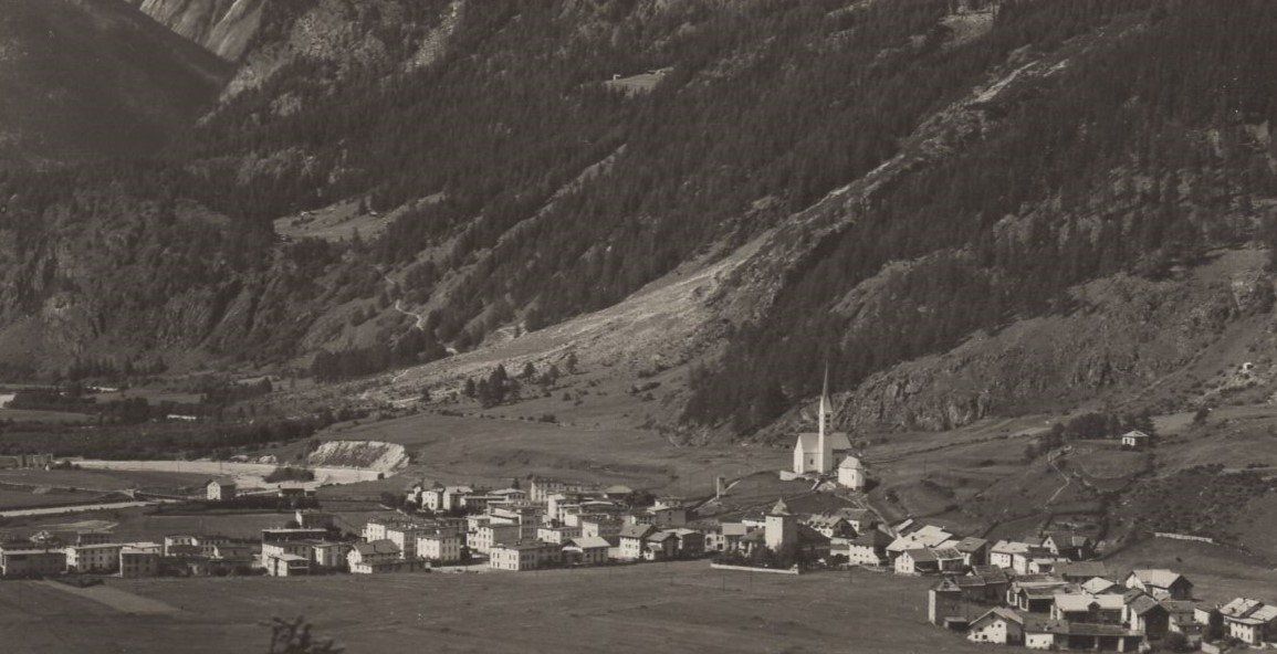 Cartoline postali: Zernez mit Piz Linard   1938 – Usato da Aarau venduto da kufi44 1