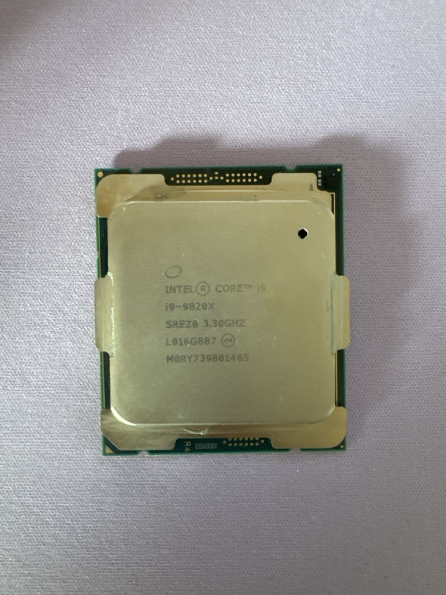 Intel PC: Prozessor  Intel Core i9-9820X – Usato da Basel venduto da Spcmn