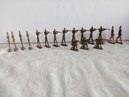 Konvolut Antike Metall Soldaten 17 Stück Höhe ca.7,5 cm