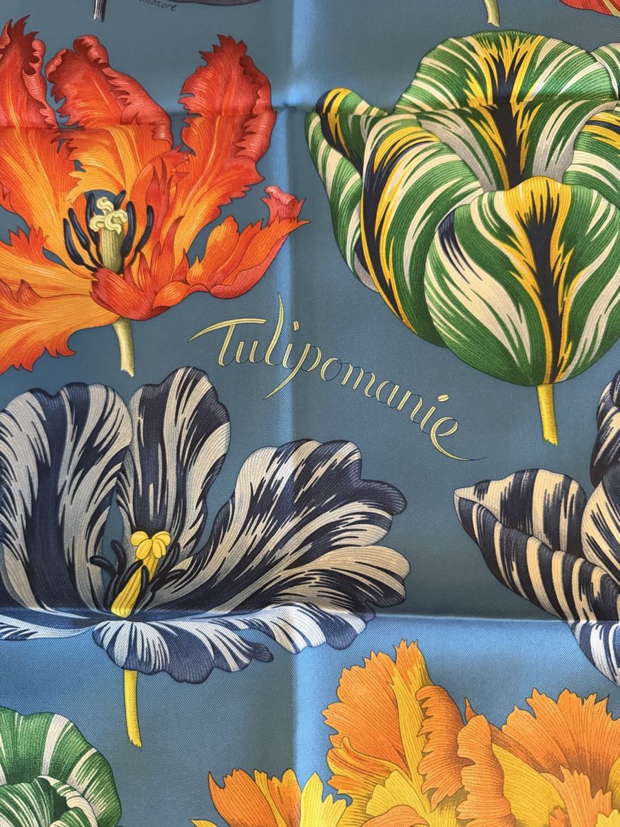 Hermès Foulards & écharpes: Carré Hermès 90 Tulipomanie  – Neuf avec emballage d'origine à Founex par dom_bgr7 1
