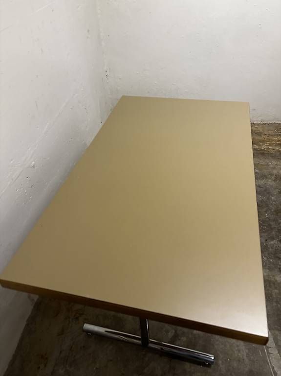Tables: 2 Resopal Tische – D'occasion à Luzern par anneli90 1