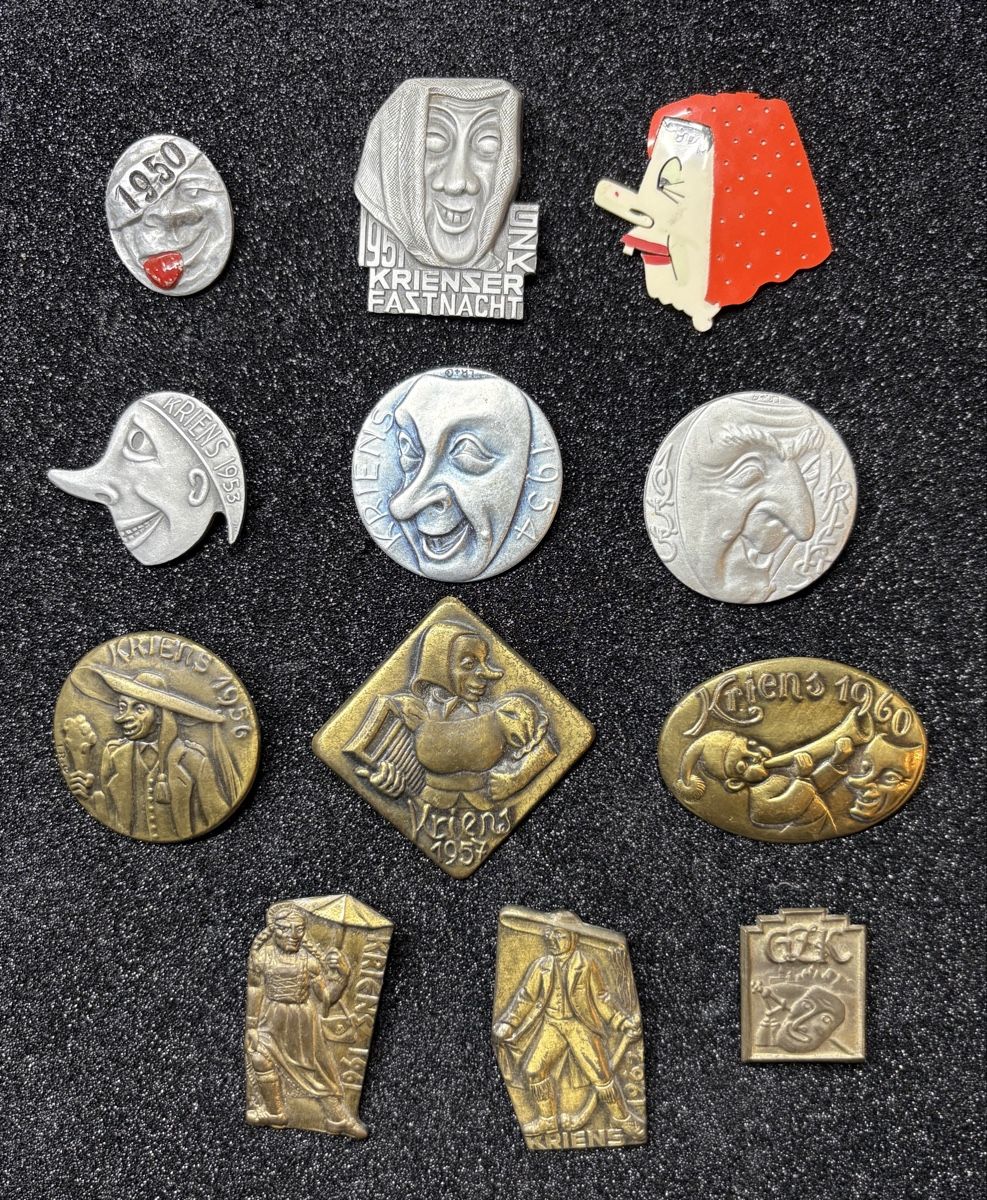 Krienser Placchette & Badge: Fasnachtsplaketten - Sammlung Luzern / Kriens – Usato da Langenthal venduto da OldNr7