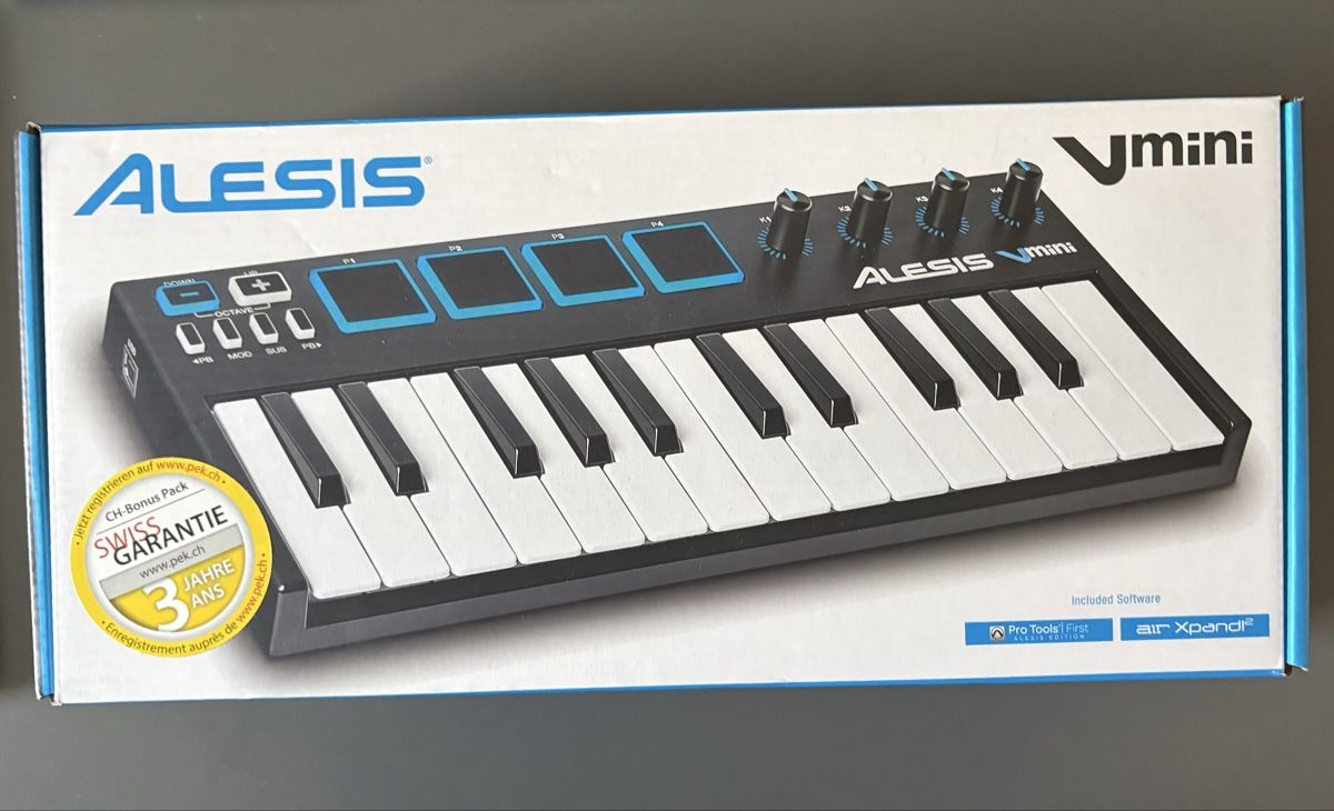 Alesis Strumenti musicali: Alesis Vmini Portable 25-Key USB-Midi Keyboard – Nuovo (secondo la descrizione) da Rifferswil venduto da jasonevans76