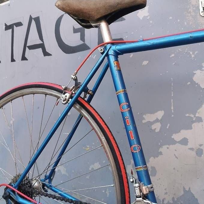 Lot De Pièces Vélo Vintage : Câbles, Cages à Billes, Ruban, Vis - Pour Route