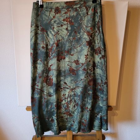Jupe midi satinée fleurie - Style Grunge