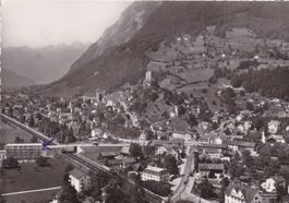 SARGANS, Flugaufnahme gegen die Burg. 1963