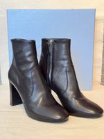 Wie NEU Prada Lederstiefeletten, Gr. 37.5, Schwarz