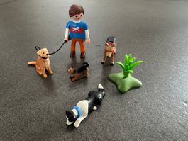 Playmobil Figur mit vier Hunden und Pflanze Geobra 2009