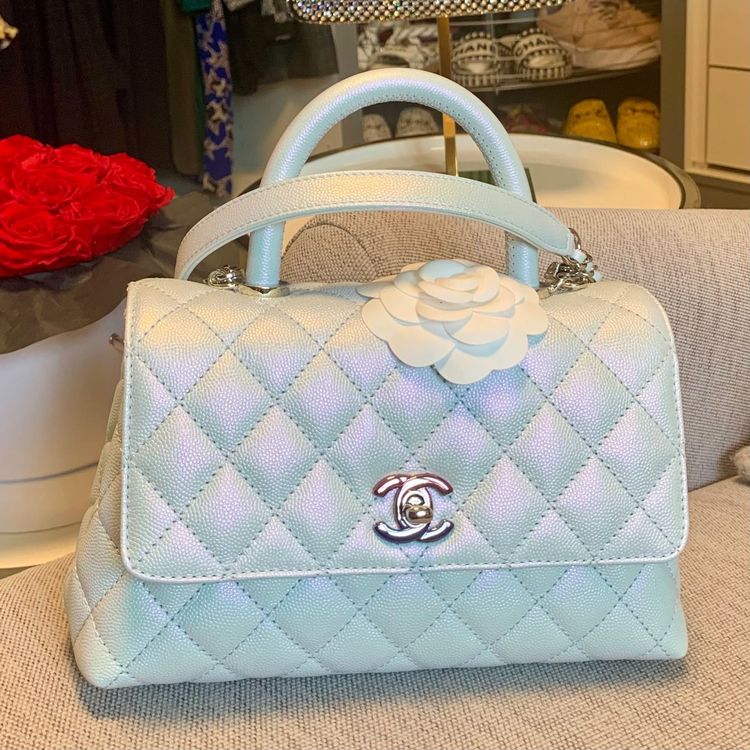 Chanel 21K Small Coco Handle 24cm Caviar Iridescent Lilac Rainbow Hard