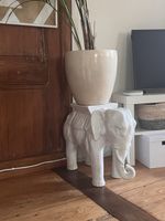 Elefant Hocker Keramik weiss als Blumenständer Dekor
