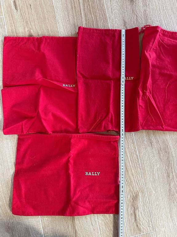 Bally Borse: Bally Staubbeutel im Set – Usato da Leissigen venduto da SKcool 1