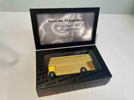 Schuco Piccolo AEC RT Doppeldecker – Weihnachts Sondermodell