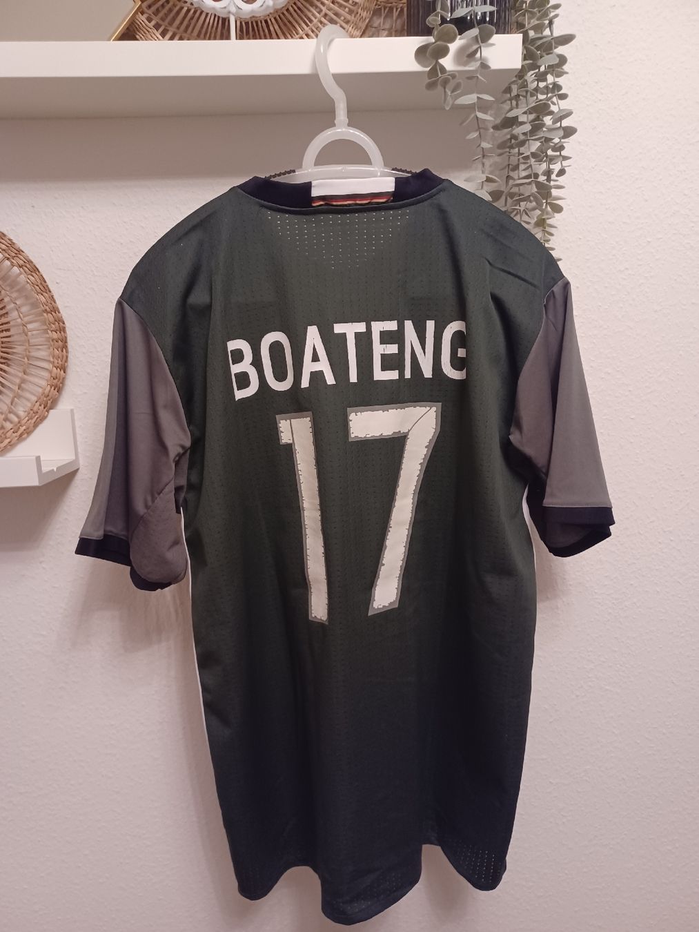 DFB Maillots de corps & Pantalons: DFB Trikot Boateng – D'occasion à St.Gallen par Sangalliesi 1