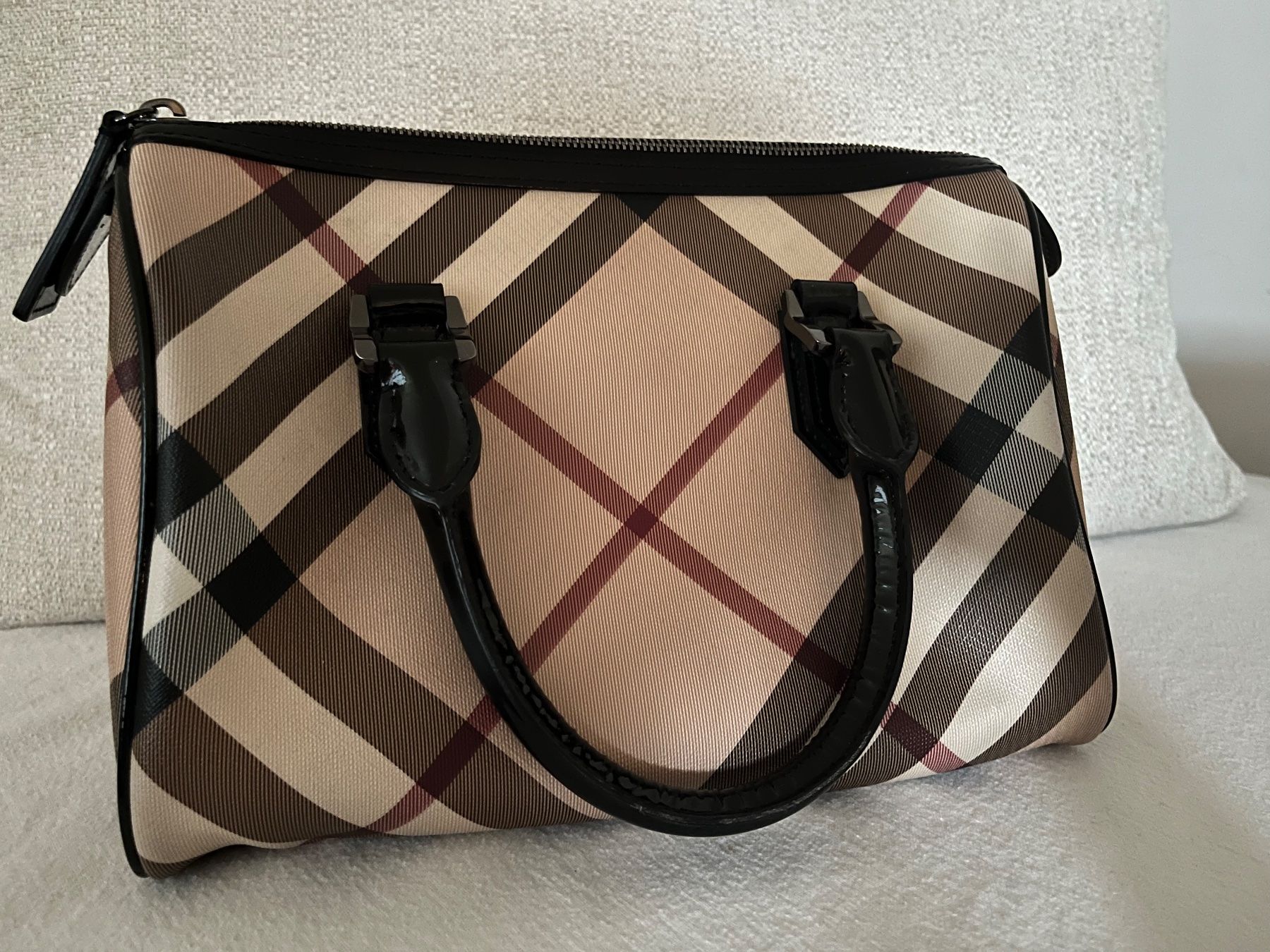 Burberry Taschen für Damen: Burberry Bowlingtasche – Gebraucht aus Baar von sim_5d6l 1
