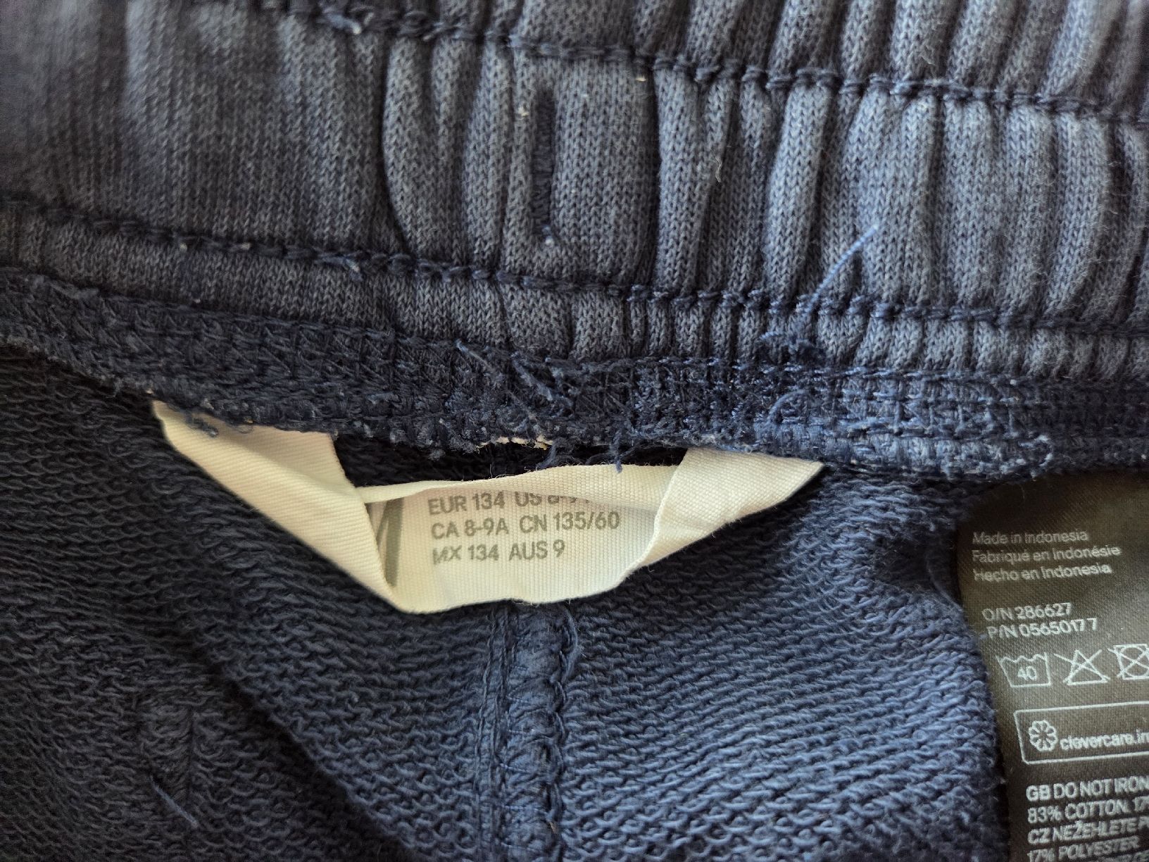 H&M Pantaloni: Kurze Hose dunkelblau Gr. 134 – Usato da Villars-sur-Glâne venduto da richardette 3