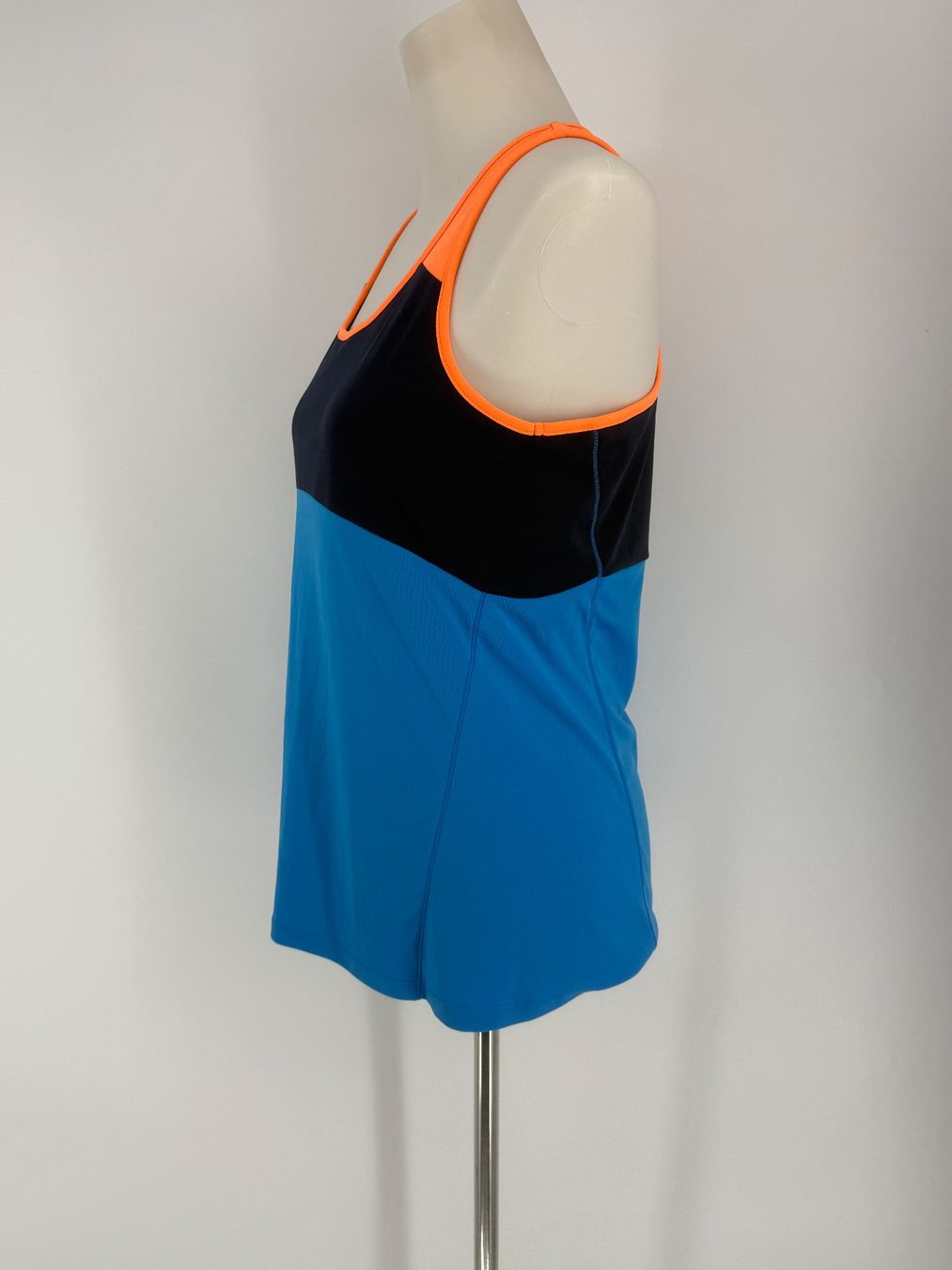 Top: Sport Top Gr. M von crane – Usato da Auenstein venduto da moin. 1