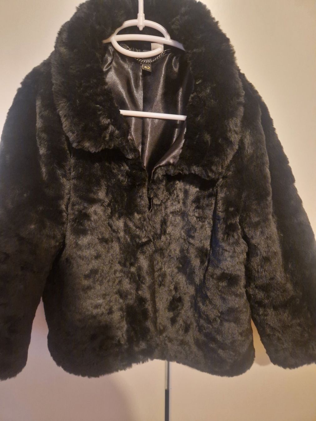 Giacche: Elegante Kunstfelljacke Schwarz Gr. M – Usato da Basel venduto da Laura0133 2
