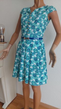 Robe d'été turquoise à fleurs, taille 36 38, avec ceinture