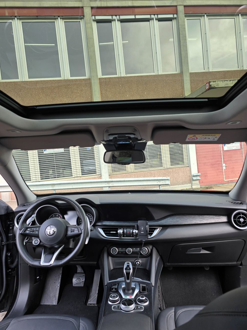 Alfa Romeo Automobili: Magnifique Stelvio – Usato da Thônex venduto da max_fc7r 4