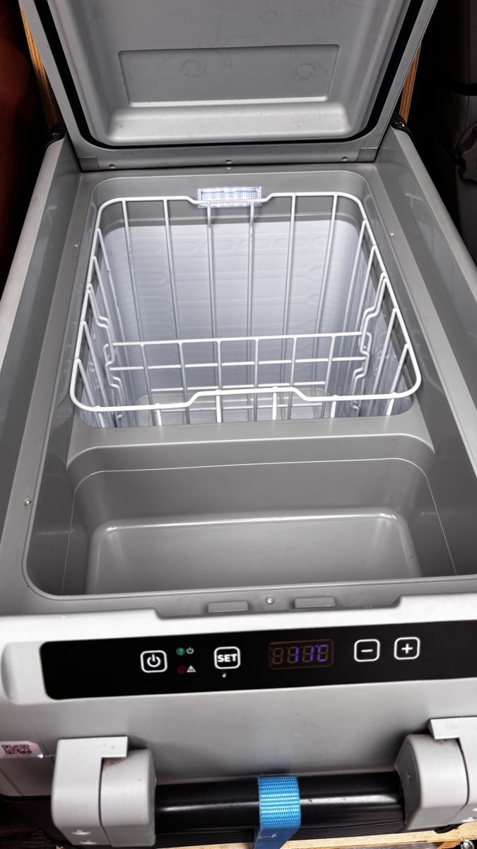 Dometic Frigoriferi & Refrigeratori: Dometic Kühlbox 12V / 230V  – Usato da Rheinfelden venduto da san_c6bz 1