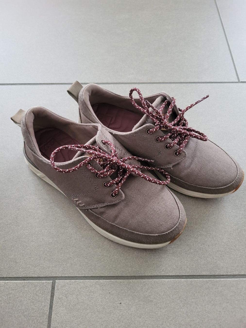 Scarpe per ragazze: Sneaker Reef Gr.35 – Usato da Zollbrück venduto da Huki1