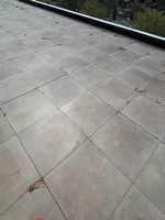 Ca. 90 m² Terrassenplatten Feinsteinzeug 60×60×2.1 cm