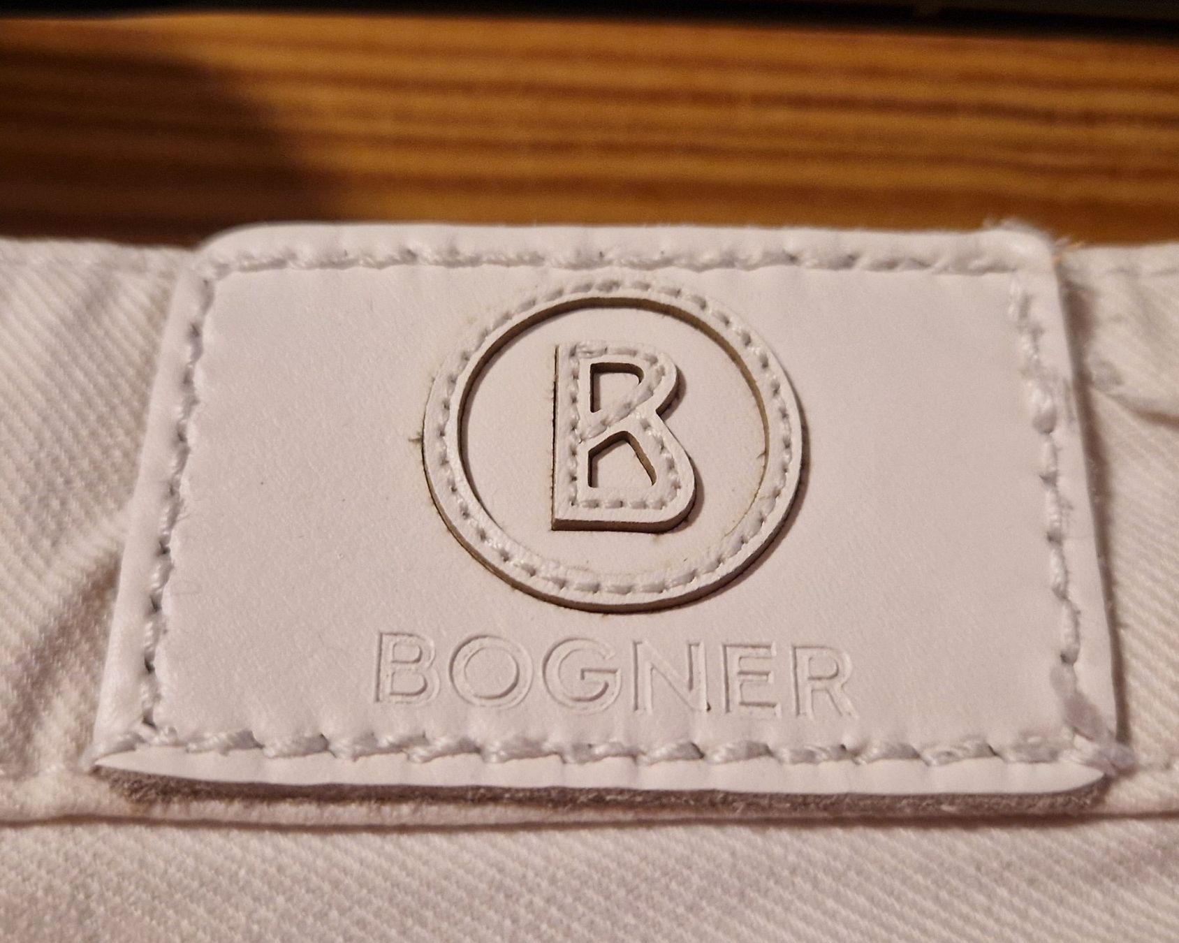 Bogner Jeans: Damen Jeans weiss Grösse 40 Bogner – Gebraucht aus Oberrohrdorf von Friedob 2