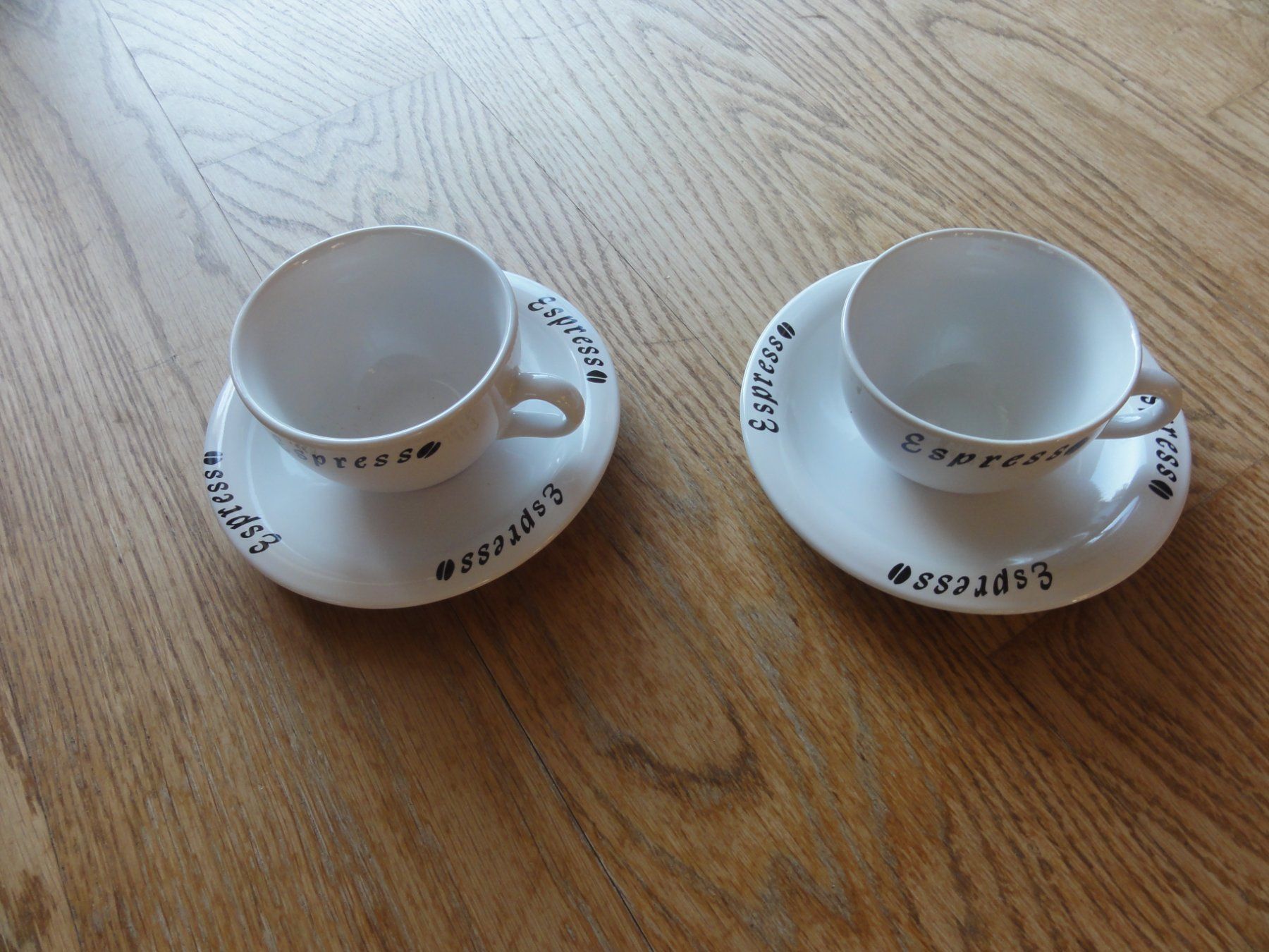 Tazze: Espresso-Tassen mit Unterteller – Nuovo (secondo la descrizione) da Riedholz venduto da Taweva