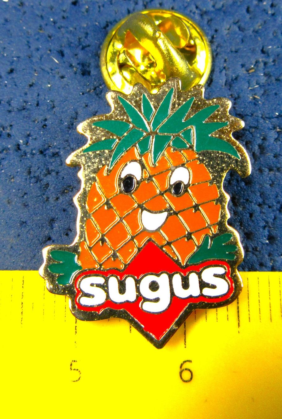 Sugus Placchette & Badge: SUGUS ANANAS PIN – Usato da Ettingen venduto da Hausi4711