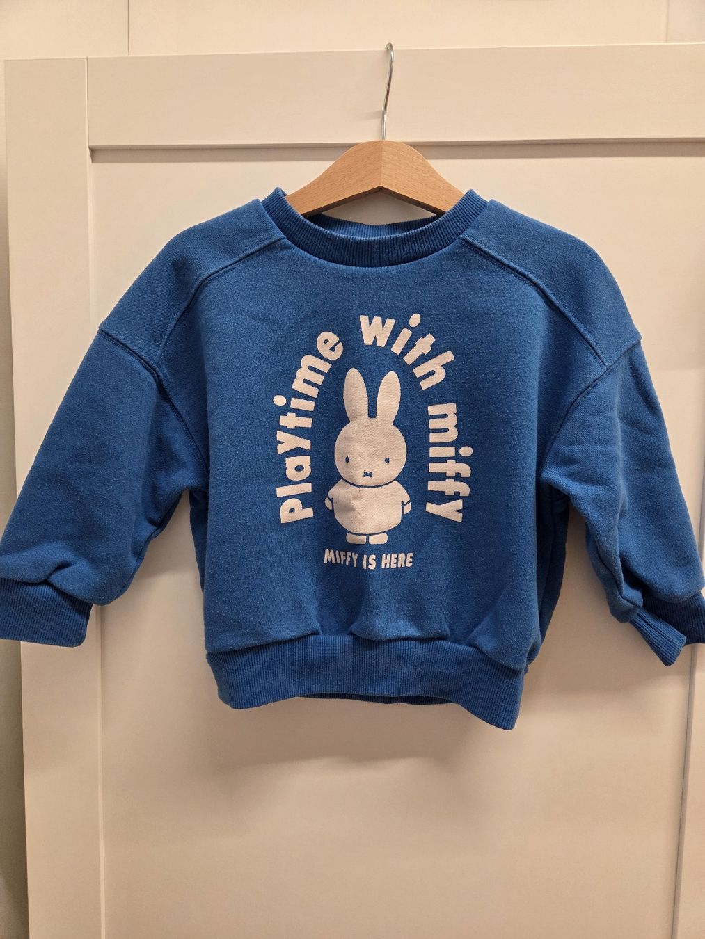 Lotti & Set di vestiti: Miffy Set / Trainer – Gr. 100 – Usato da Winterthur venduto da wwo_nn25 1