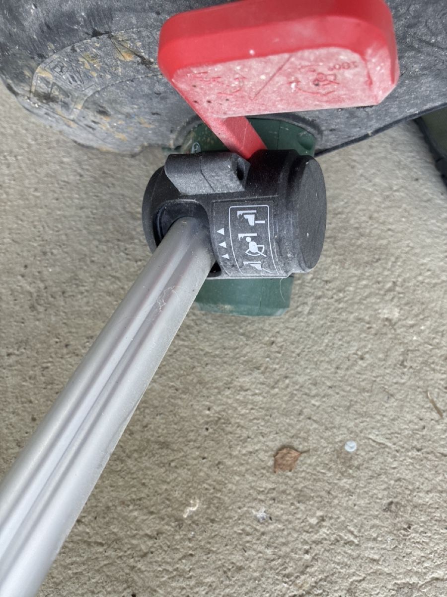 Bosch Tondeuses à gazon: Rasentrimmer Bosch – D'occasion à Esslingen par HP1973 4