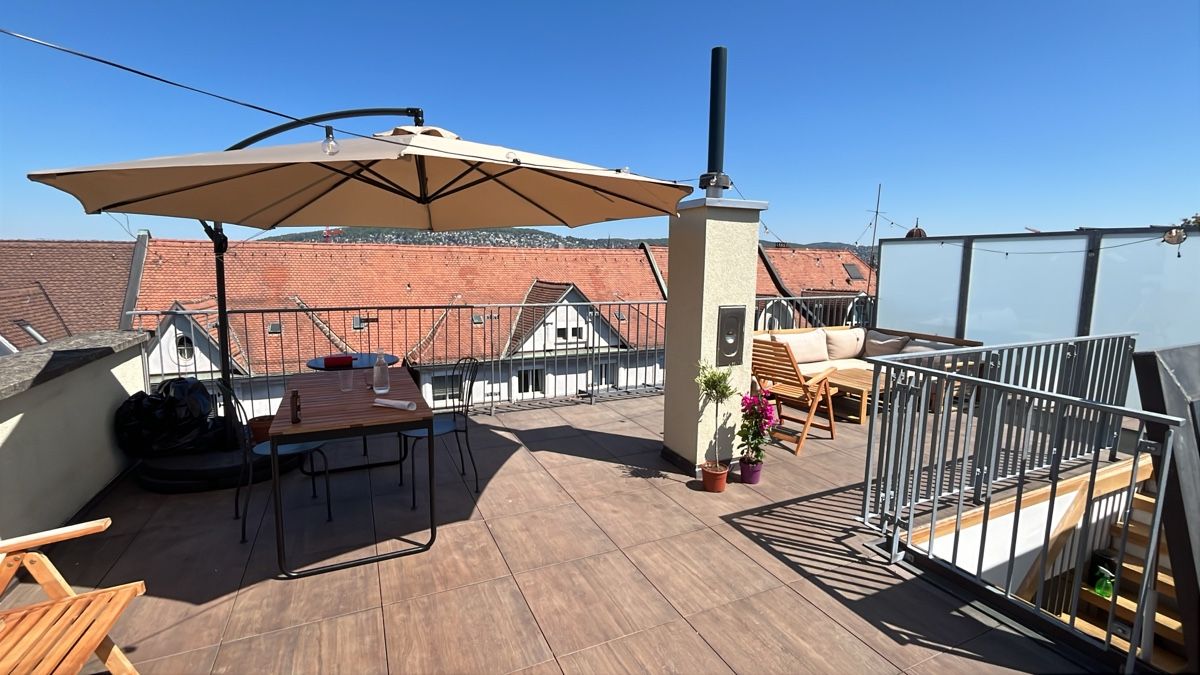 Gonser Ombrelloni: Cantilever parasol 350 cm with Base – Usato da Zürich venduto da cla_h9bf 1