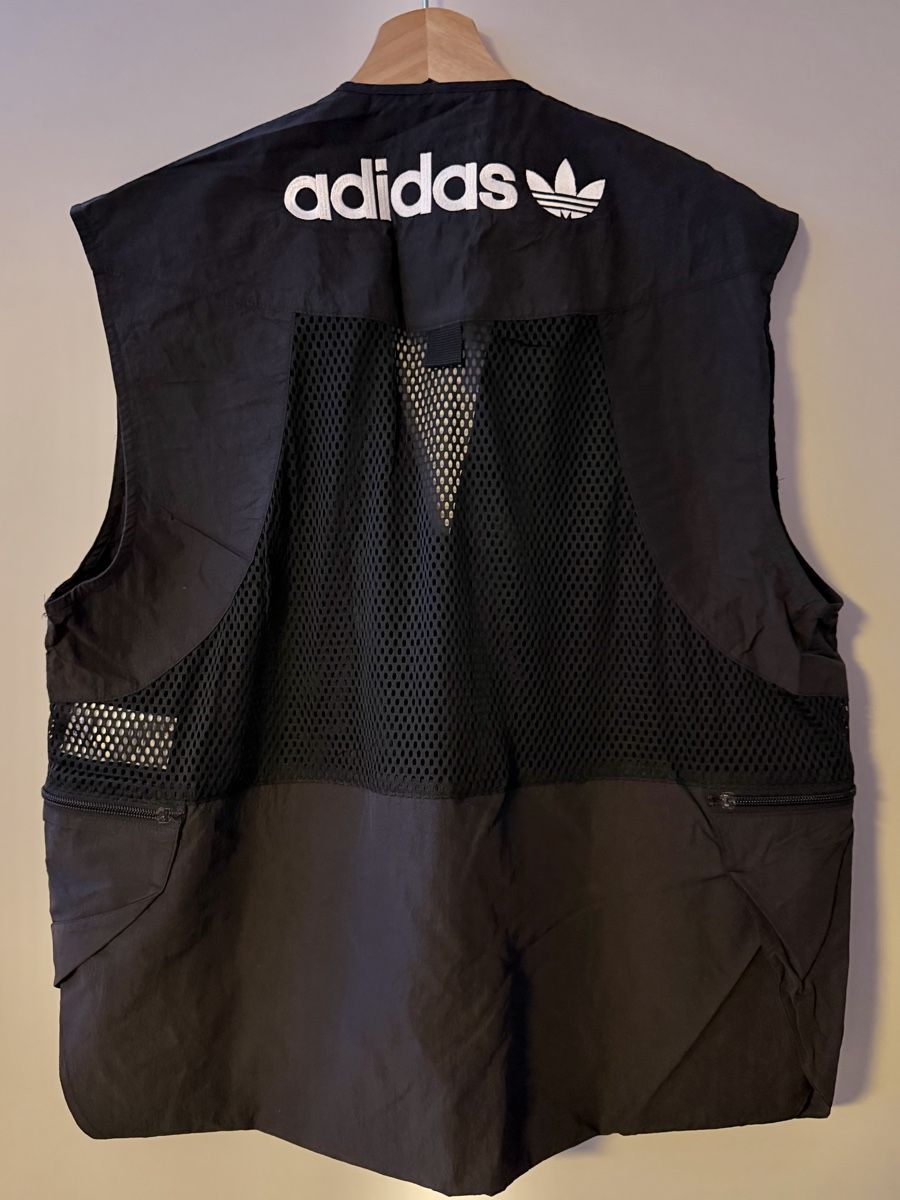 Adidas Gilet & Giacche: Gilet Adidas Noir - Taille M – Nuovo (secondo la descrizione) da Boudry venduto da LuigiLoot 1