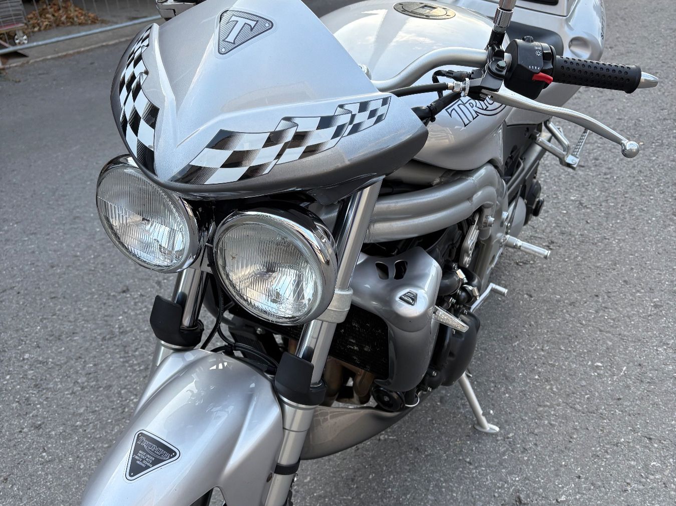 Triumph Route: Triumph Speed Triple 955i – D'occasion à Sevelen par oblas 2